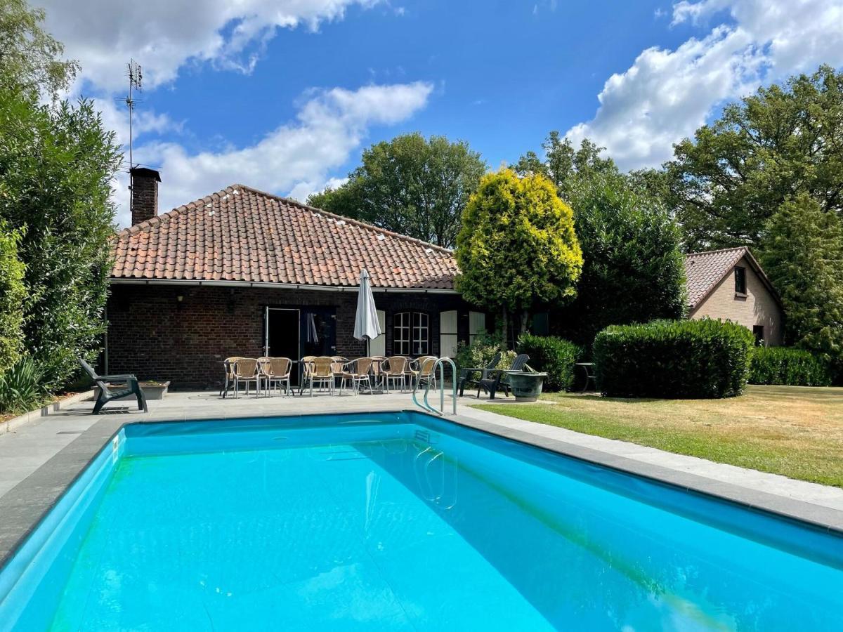 Magnificent Farmhouse In Sint Joost المظهر الخارجي الصورة