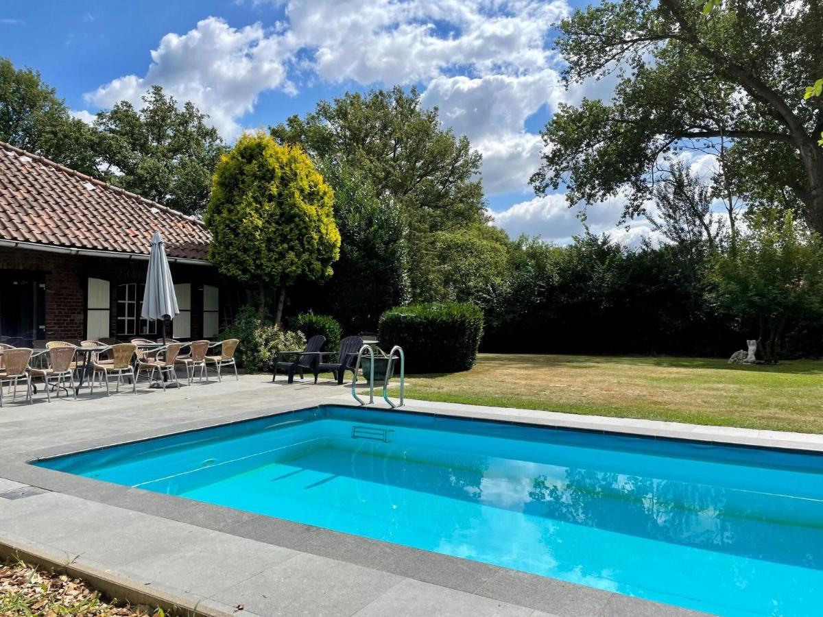 Magnificent Farmhouse In Sint Joost المظهر الخارجي الصورة